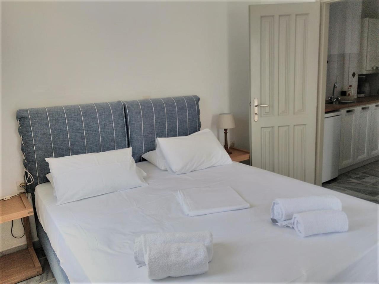 Aparthotel Despina'S Mare Naousa  Habitación foto